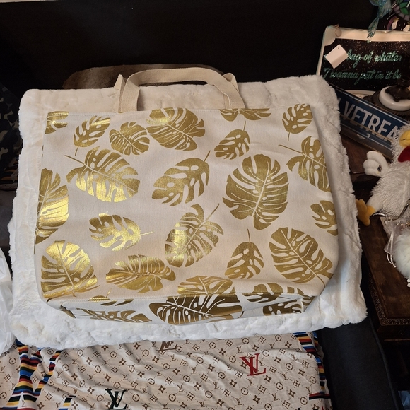 Gold Leaf Print Extra Large Tote Bag NWT - Picture 2 of 5